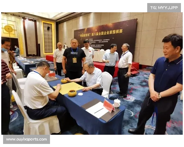 济宁文化周世界冠军阎森侧切技巧引发小选手热烈模仿与学习 济宁文化周世界冠军阎森侧切技巧引发小选手热烈模仿与学习